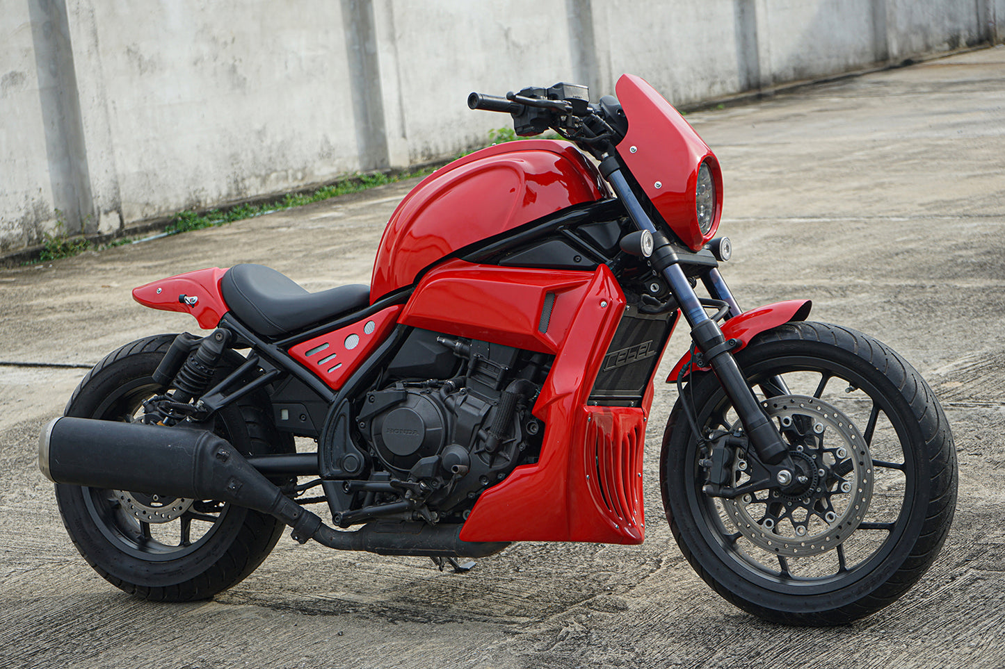 CUSTOM FIT FUEL TANK COVER RED FOR HONDA REBEL CMX 1100 2021-2025