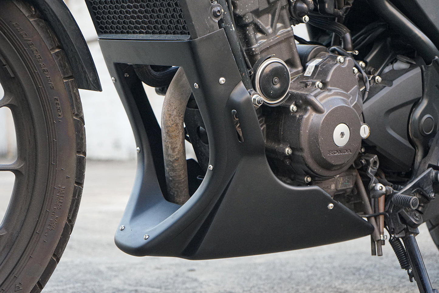 BLACK UNDER FAIRING COVER BELLY PAN ENGINE FOR HONDA SCL CL 300  2023 - 2025