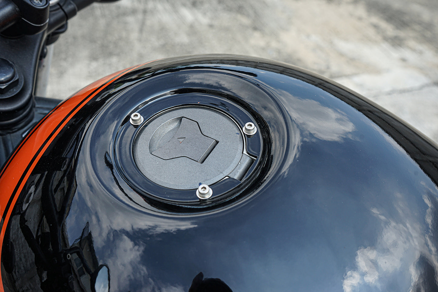 COVER FUEL OIL TANK BLACK/ORANGE  V.11 FIT FOR HONDA SCL CL 300 500 2023-2025