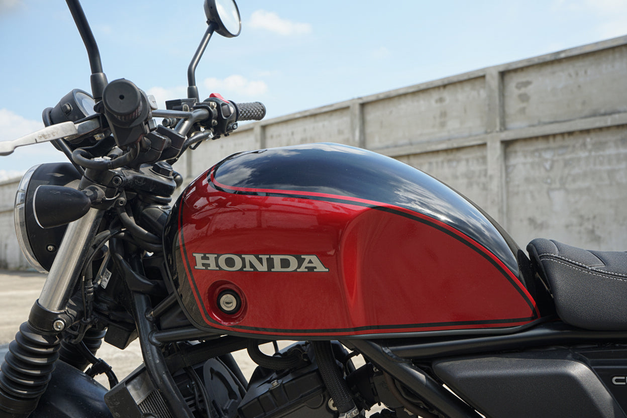 COVER FUEL OIL TANK BLACK/RED V.15 FIT FOR HONDA SCL CL 300 500 2023-2025