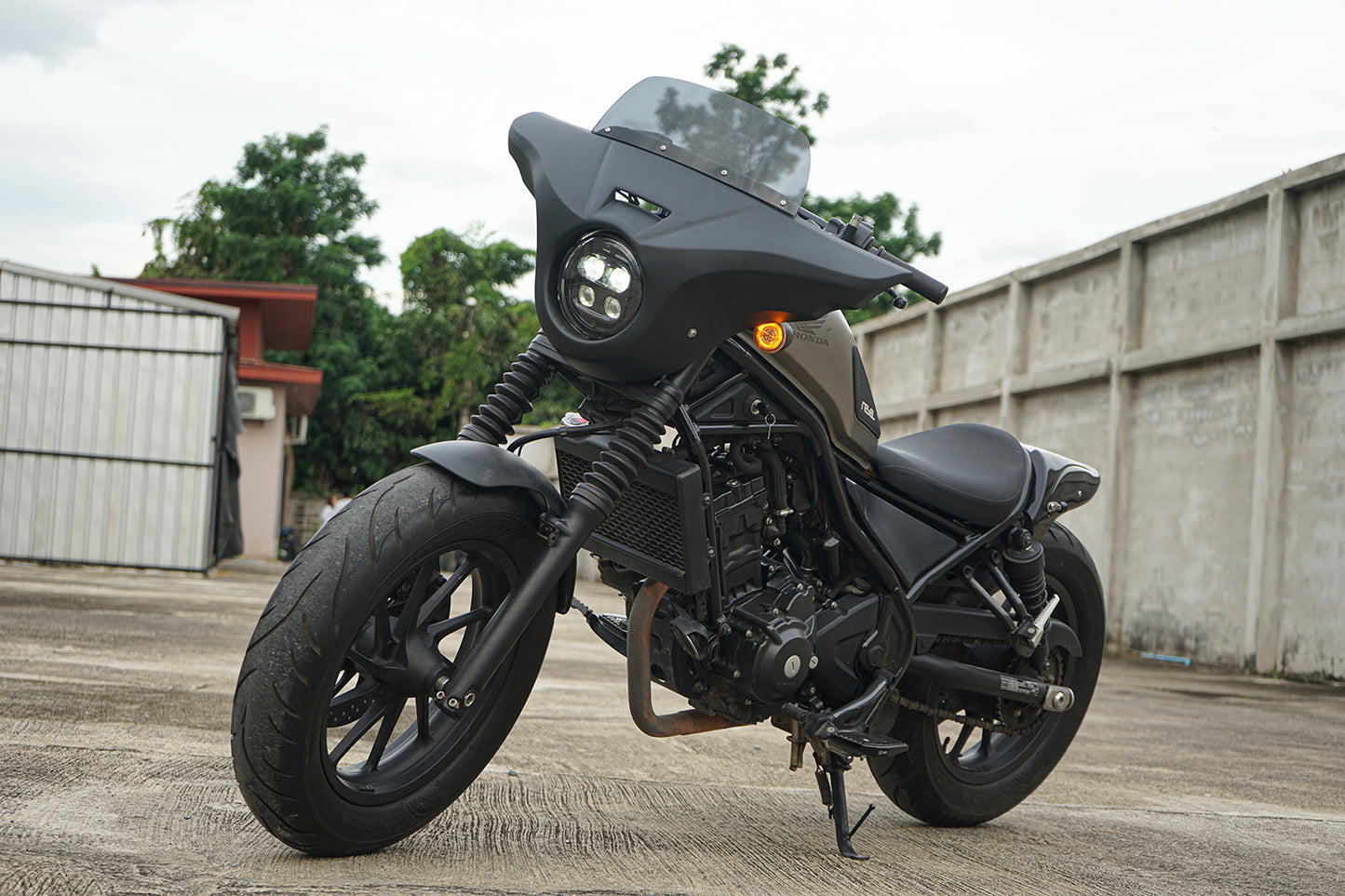 Front Batwing Fairing Windshield Matte Black Honda Rebel CMX 300 (2020-2024)